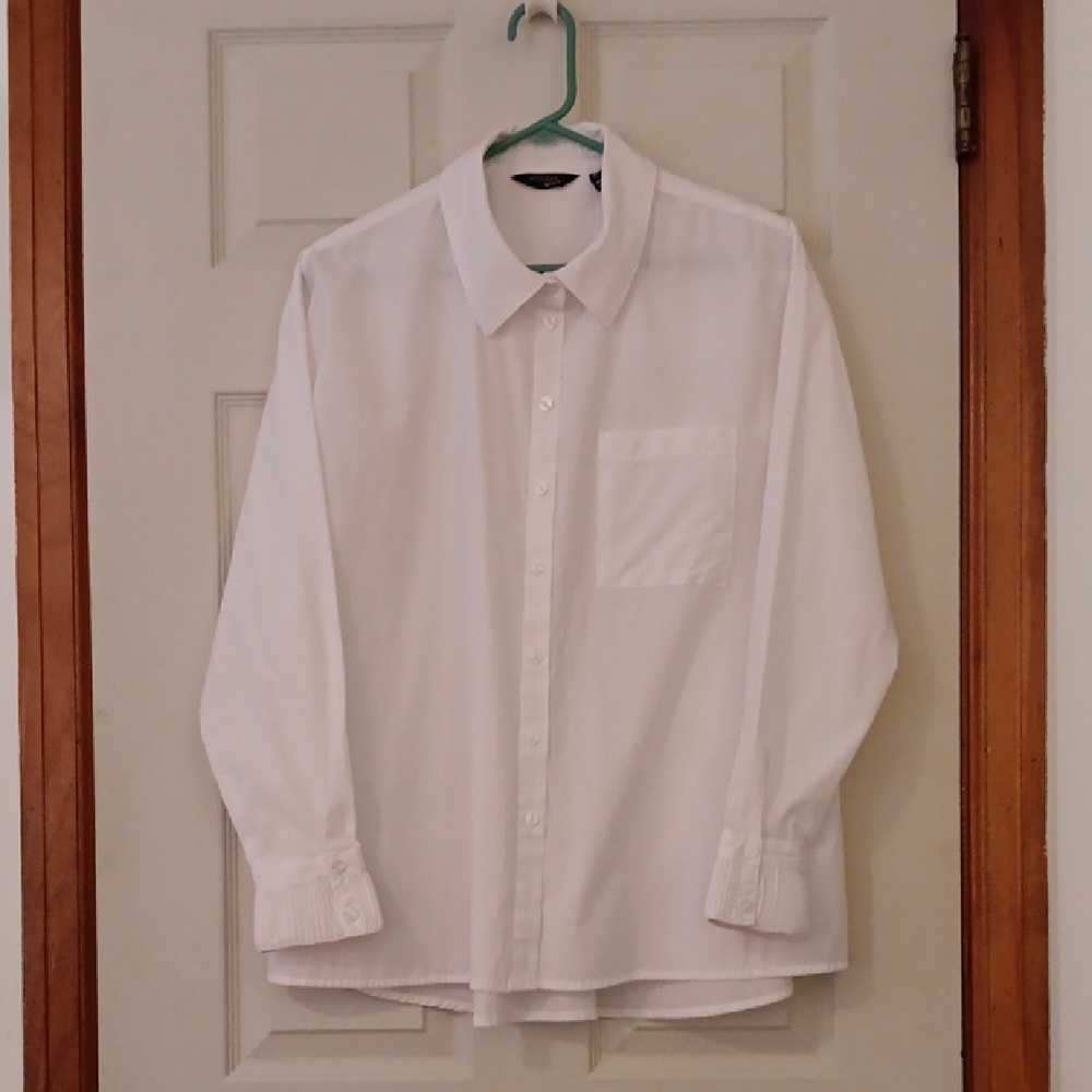 Attitudes by Renee Classic White Button-Up Blouse